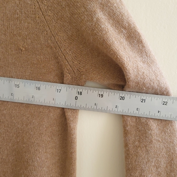 Cashmere Tan Crew Neck Sweater with Relaxed Fit and Knit Texture - Picture 2 of 7